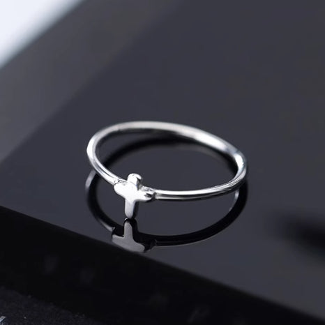 Elegant Cross Ring for Personal Style